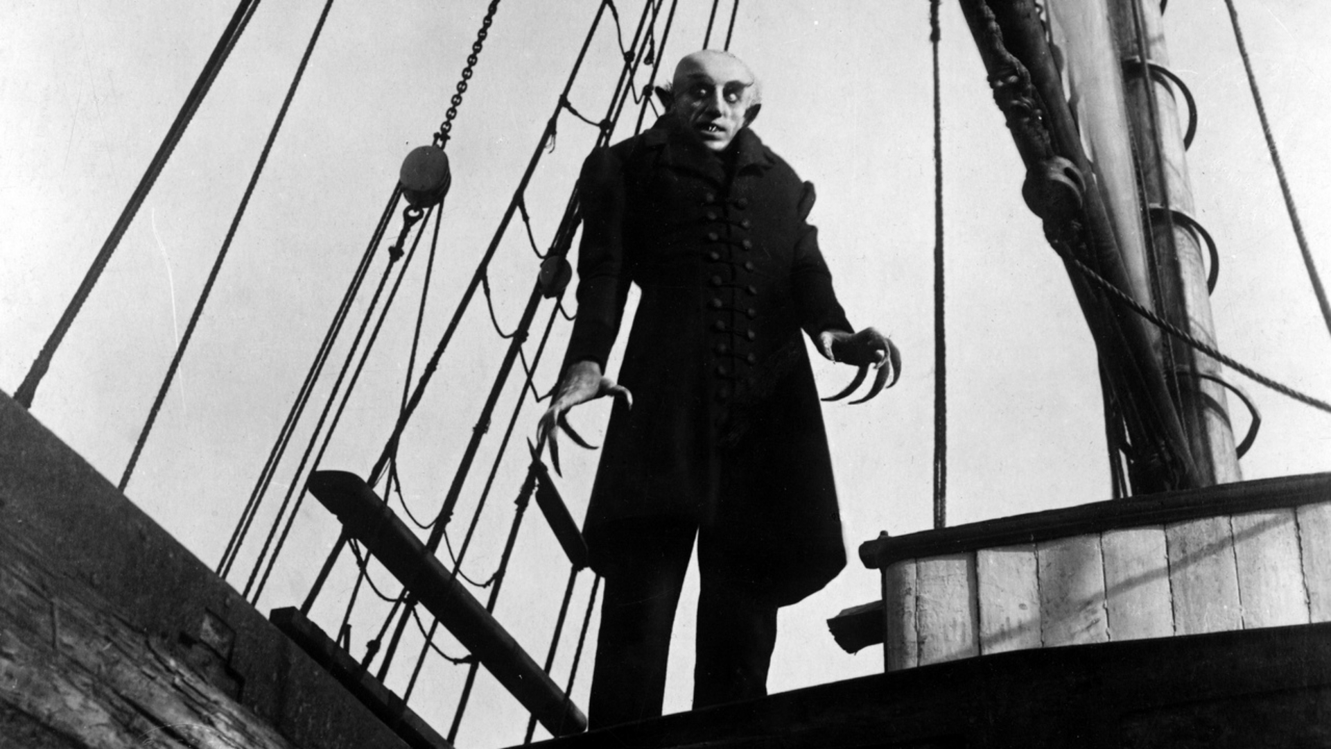 F. W. Murnau, Nosferatu: Eine Symphonie des Grauens (1922)